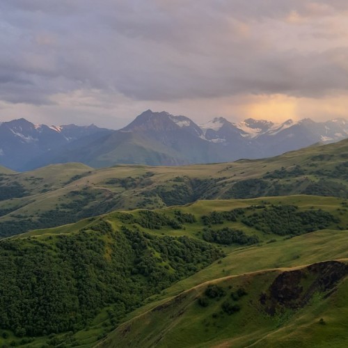 Индивидуальное автопутешествие к сокровищам Чечни: от мечетей до озера, водопадов и башен
