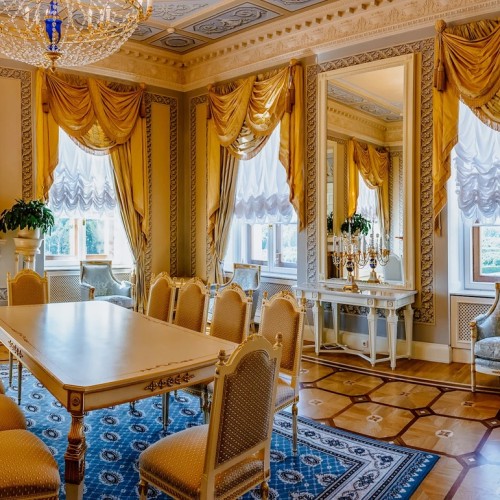 Константиновский дворец в Стрельне (из Петербурга)