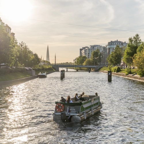 Вдоль Петроградской стороны на индивидуальной водной прогулке