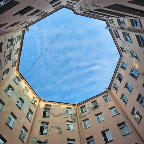 Петроградка — серебряный треугольник модерна