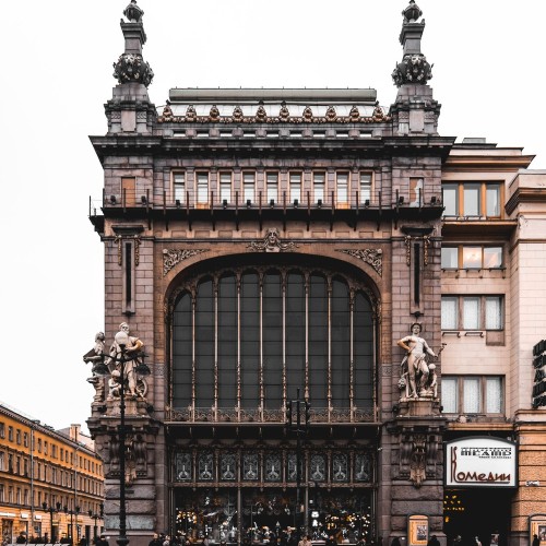 Удивительные локации вдоль Невского — в формате аудиоэкскурсии-квеста