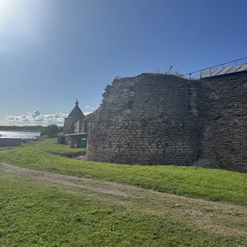 Из Санкт-Петербурга к крепости Орешек: 700 лет истории