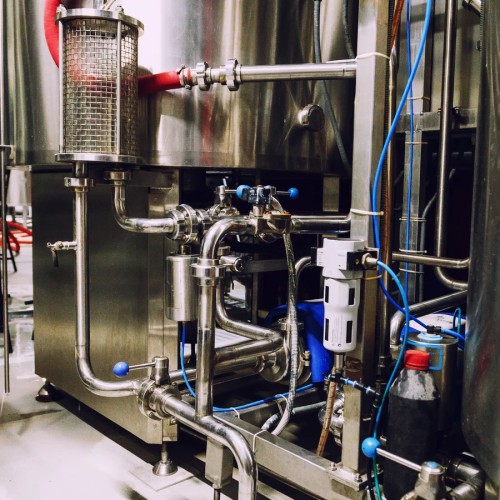 Старейшая крафтовая пивоварня в центре Петербурга (18+)