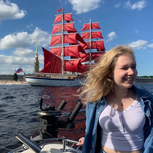 Город горожан: по Петербургу на уютном катере