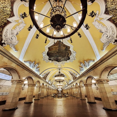 Площадь трёх вокзалов и самый красивый узел метро