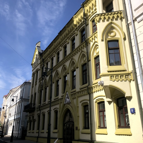 Лунной походкой по центру Москвы с артистом-хореографом