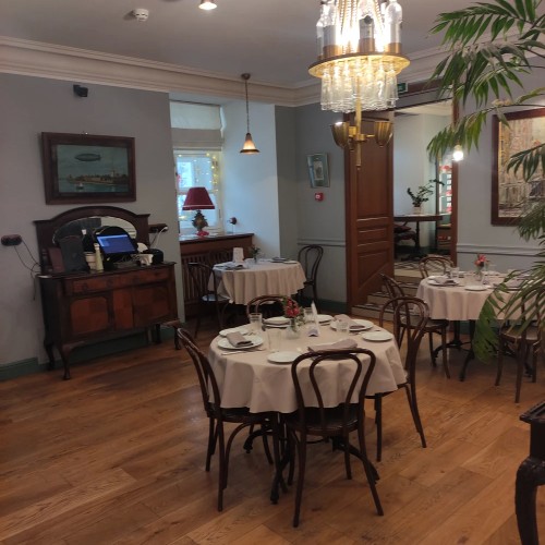 Лекция в ресторане + экскурсия: Революционеры или террористы?