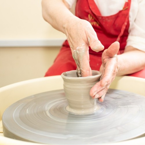 Сирень, усадьбы, кружево, керамика: тур из Москвы в Тамбов и на фестиваль