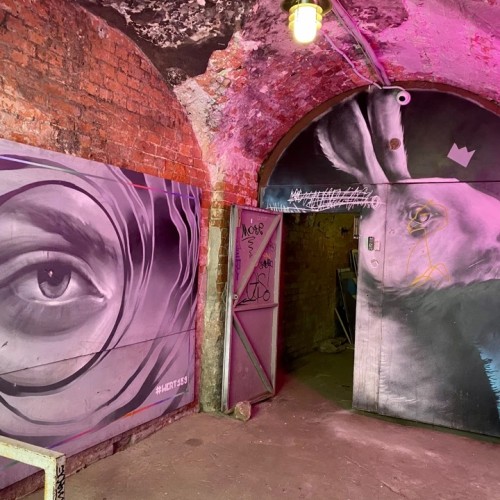 Стрит-арт и дворы Петербурга: авторская прогулка