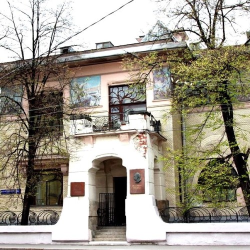 Активная экскурсия «10000 шагов московского модерна»