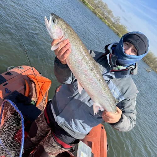 Рыбалка на Камчатке: ловим королевского лосося на реке Большой