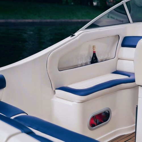 На катере к Финскому заливу: от исторического Петербурга к современному