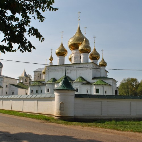 Из Ярославля — в Углич: история, люди, легенды