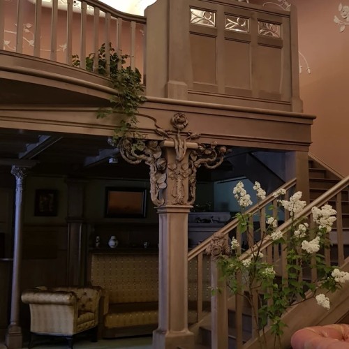 В Пушкин — по дворцам!