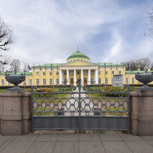 Петербург — город трёх революций