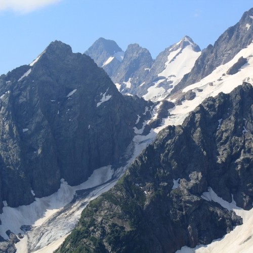 Своей компанией по Домбаю: Тебердинский заповедник, горы, пещеры, озёра