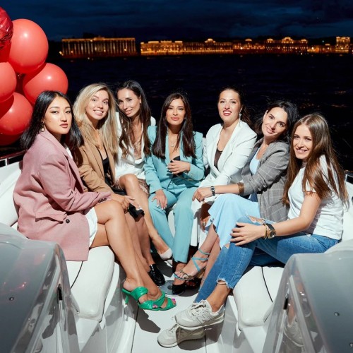 Развод мостов — на катере