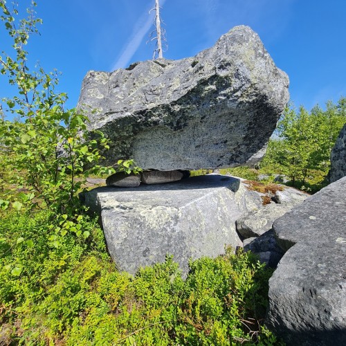 По Карелии на джипах в своей компании: «Марциальные воды», Гирвас и мистическая гора Воттоваара