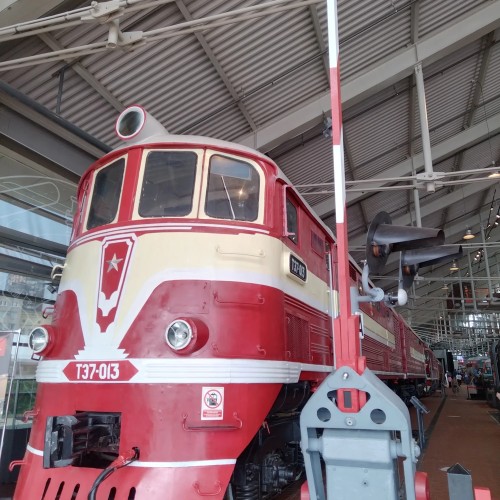 Живая сталь в Музее железных дорог в Петербурге (билеты включены)