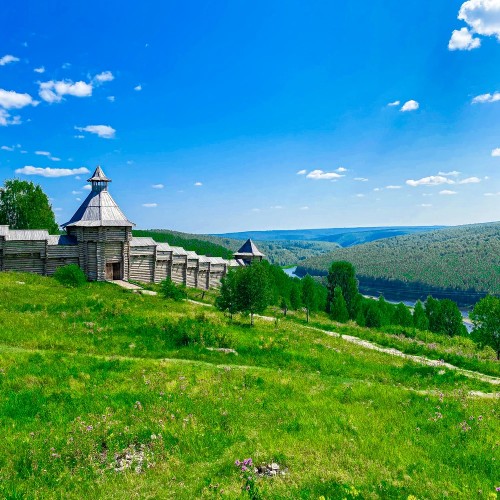 Губаха: река, скалы, горы и руины «города-призрака»