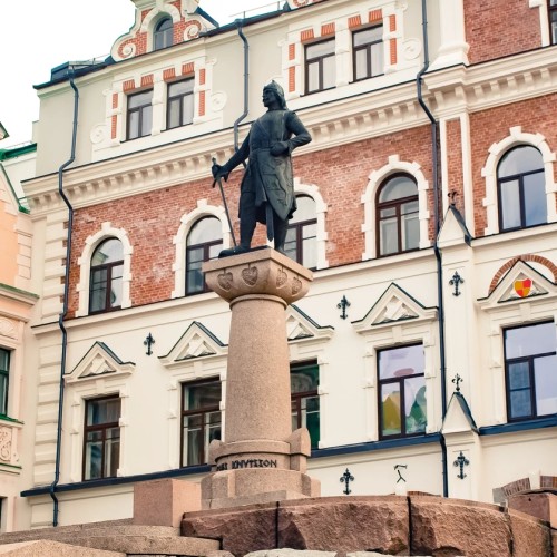 Из Петербурга в Выборг — на авто или мотоцикле