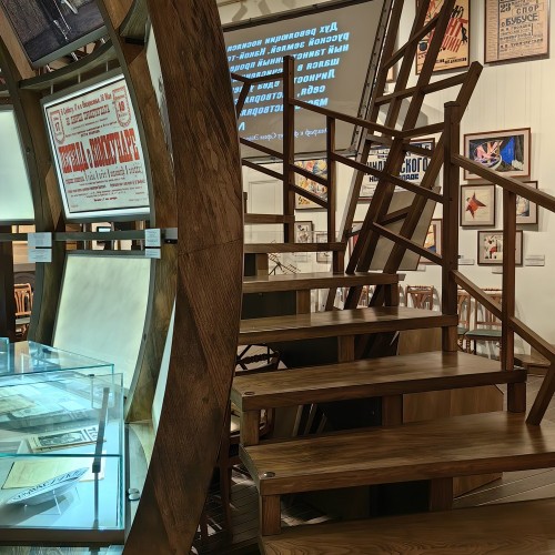 В музей театрального и музыкального искусства вместе с гидом