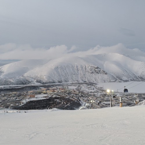 Путешествие в Арктику только для вас: Мурманск, Териберка, северное сияние и локации на ваш выбор
