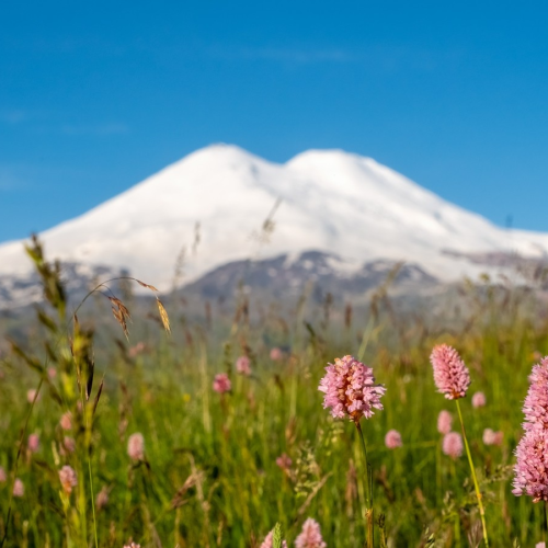На внедорожнике по КЧР и КБР: Домбай, Эльбрус и Джилы-Су в мини-группе