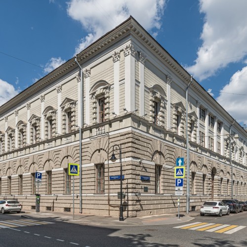 Групповая экскурсия по особняку Тарасова