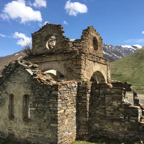 Поездка в Алагирское, Цейское и Мамисонское ущелья за один день + пикник