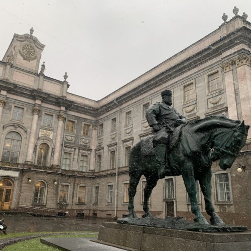 За современным искусством — в Русский музей