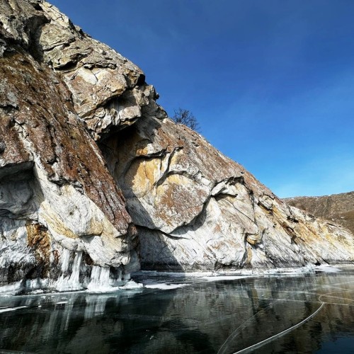 Побережье Прибайкальского национального парка зимой в мини-группе