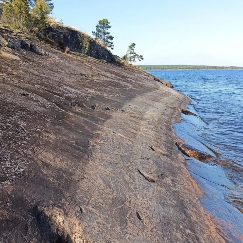 Из Санкт-Петербурга в Карелию: экопарк, водная прогулка, олени и хаски