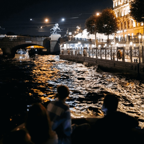 Каналы и разводные мосты на индивидуальном катере