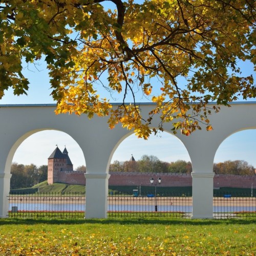 Автобусный тур в Великий Новгород, Псков и Изборск: главные места и погружение в историю