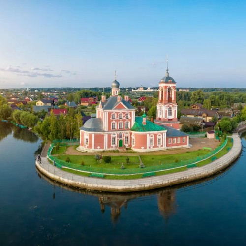 9 городов Золотого кольца России на внедорожнике: индивидуальное путешествие с комфортом