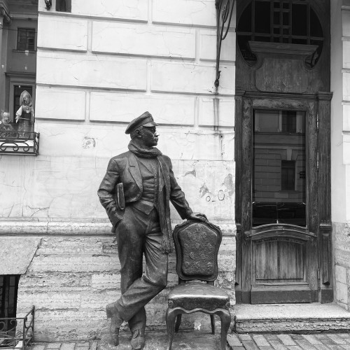 Трансфер из аэропорта или вокзала с обзорной экскурсией по Петербургу