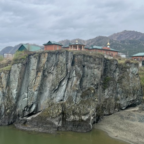 Я шагаю по Алтаю: лёгкий треккинг в горах, главные места и погружение в культуру