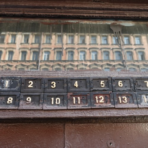 Семенцы: путь от казарм до фабрики звёзд старого Петербурга