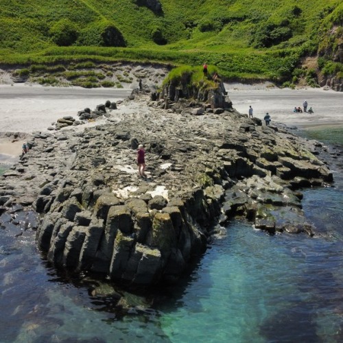 Инопланетный Итуруп: прогулки и дзен среди волн и скал