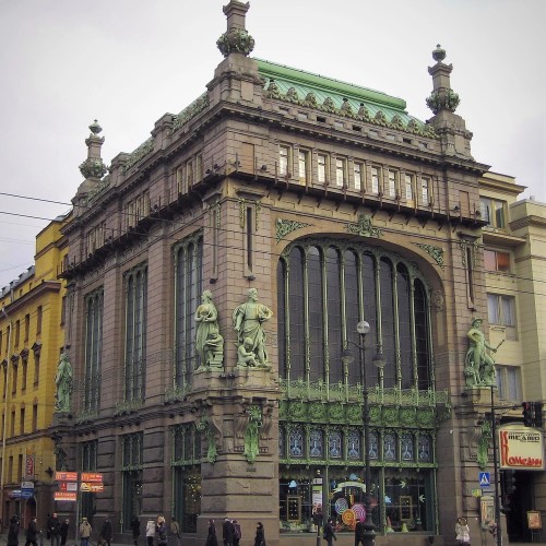 Самые необычные дома Петербурга