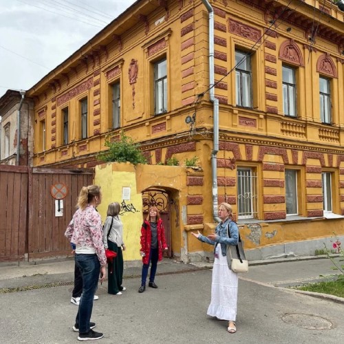 Каменные палаты и купеческие особняки Започаинья — с краеведом