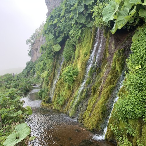 Вулканы, бухты и скалы острова Итуруп