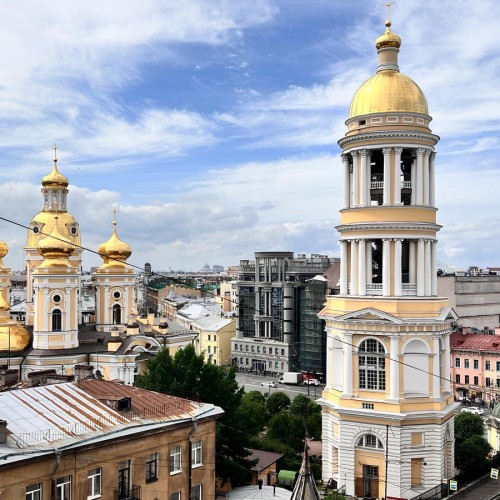 Питерская атмосфера: дворы, парадные, коммуналки и виды