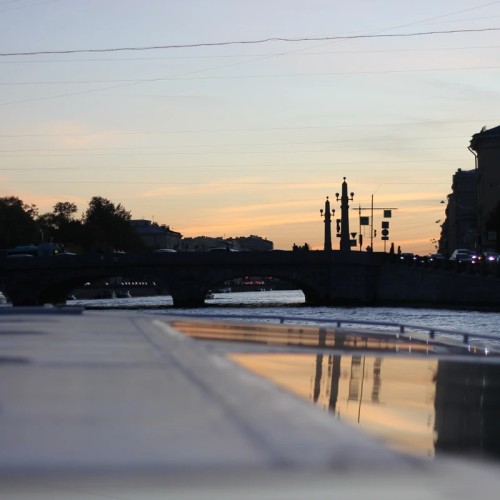 По рекам и каналам Северной столицы