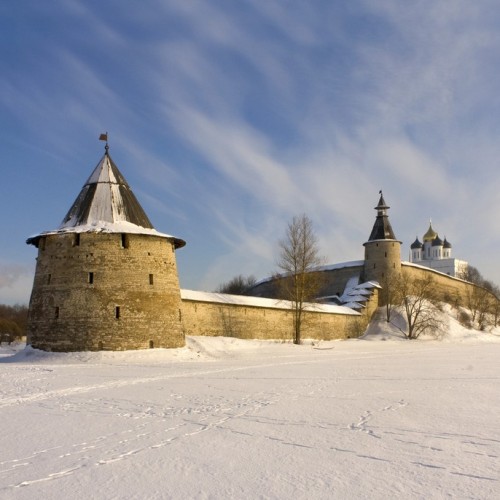 В Псков, Изборск и Печоры на внедорожнике: поездка только для вашей компании