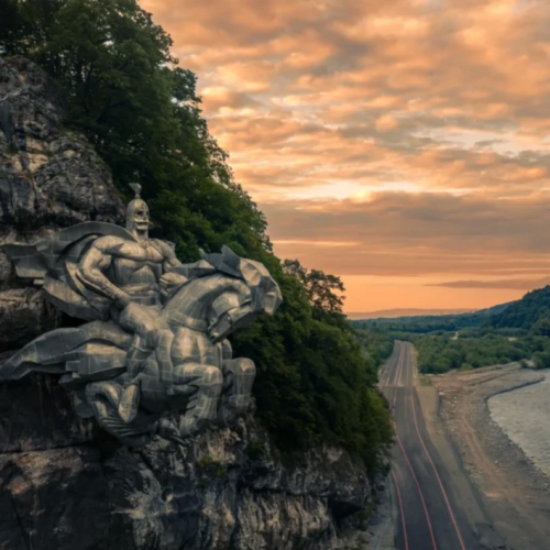 Осетинские выходные: уютный Владикавказ и впечатляющие ущелья