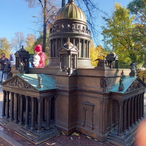 По следам Петра Великого: групповая прогулка для взрослых и детей