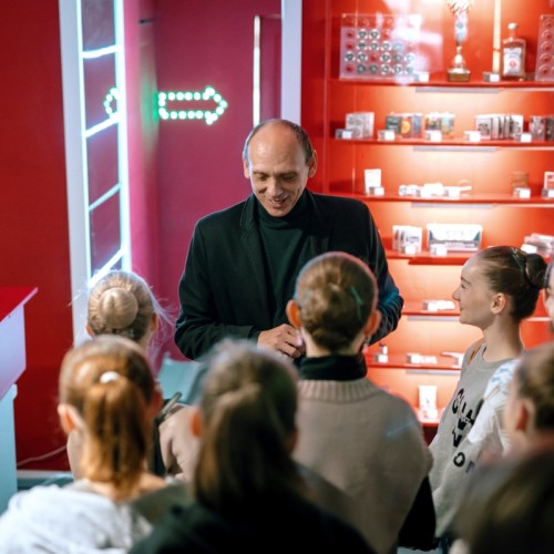 «Карты, игры, ловкость рук». Интерактивная экскурсия для взрослых и детей