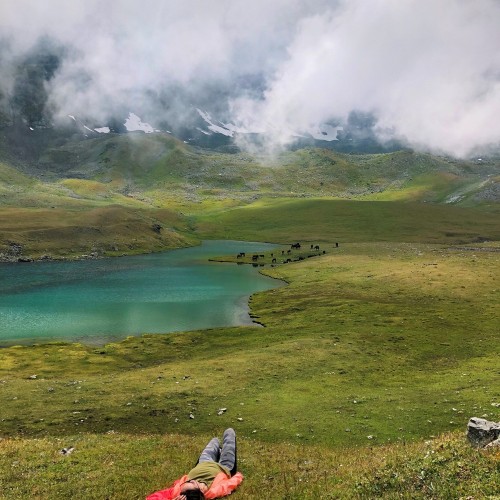 Треккинг-тур в Архыз с комфортом: прогулки в горах налегке с проживанием в гостевом доме